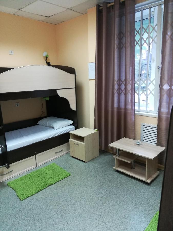 Dachny Hostel На Метро "Заельцовская" Novoszibirszk Kültér fotó